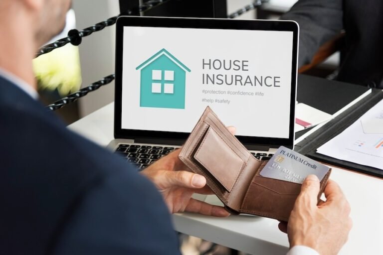 businessman-house-insurance_5387